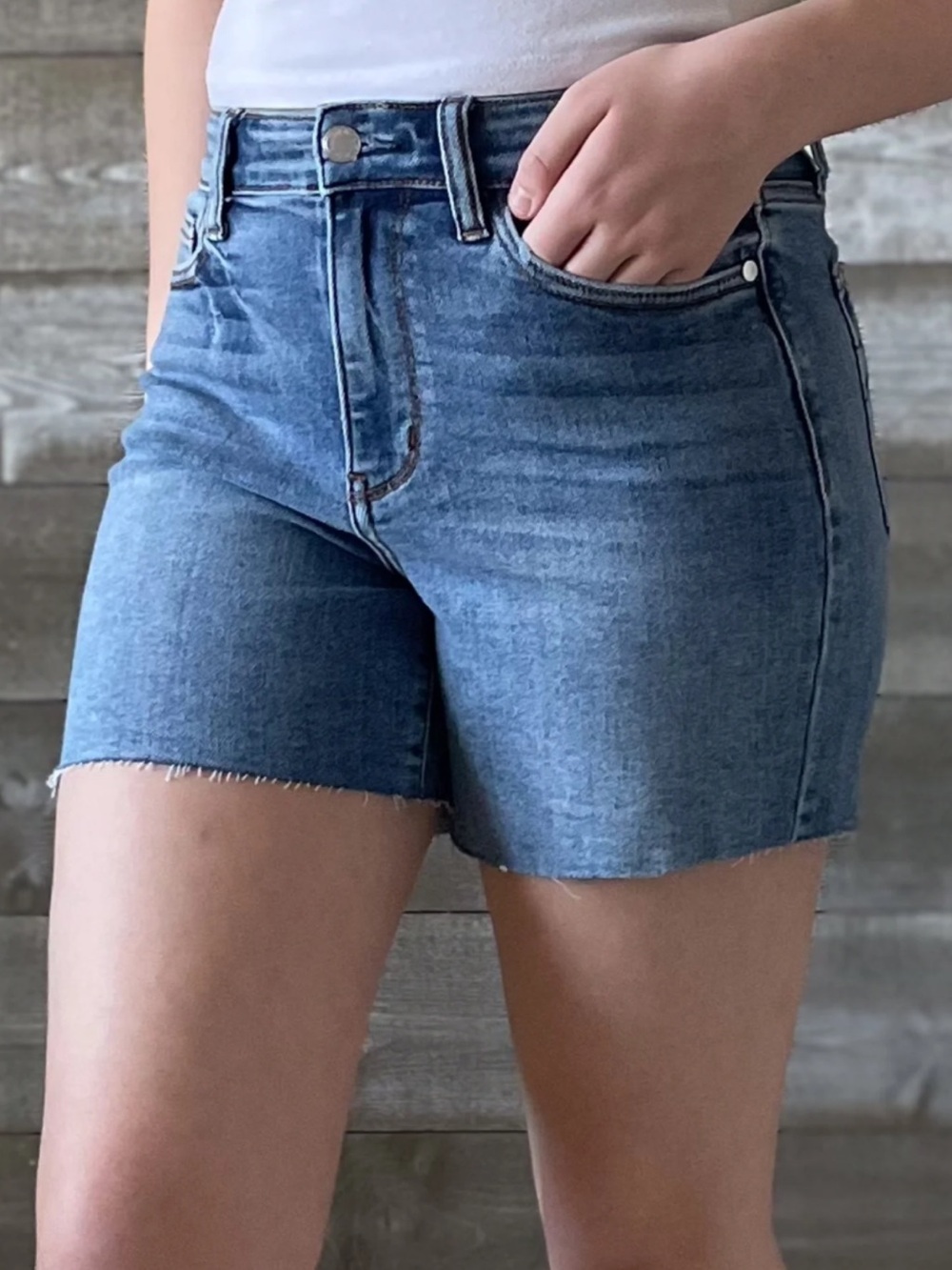 Judy Blue High Rise Cutoff Jean Shorts | Size Large
